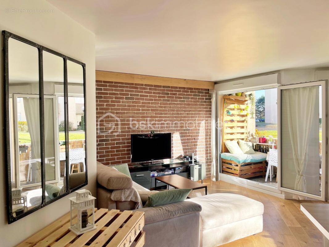 Appartement à MONTIGNY-LE-BRETONNEUX