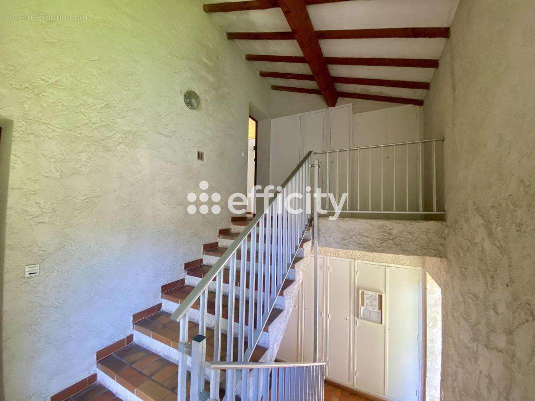 Appartement à SIX-FOURS-LES-PLAGES