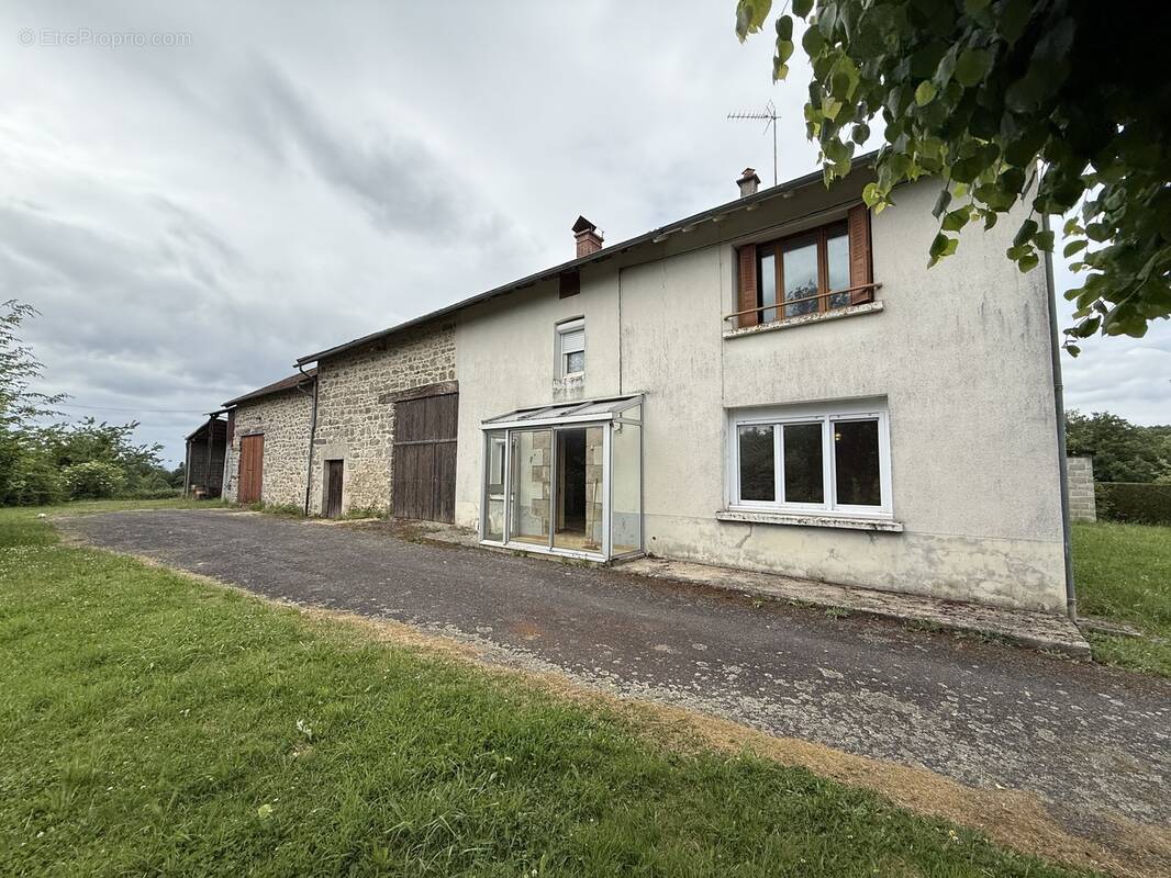 n°2 - Maison à SAINT-MARTIN-SAINTE-CATHERINE