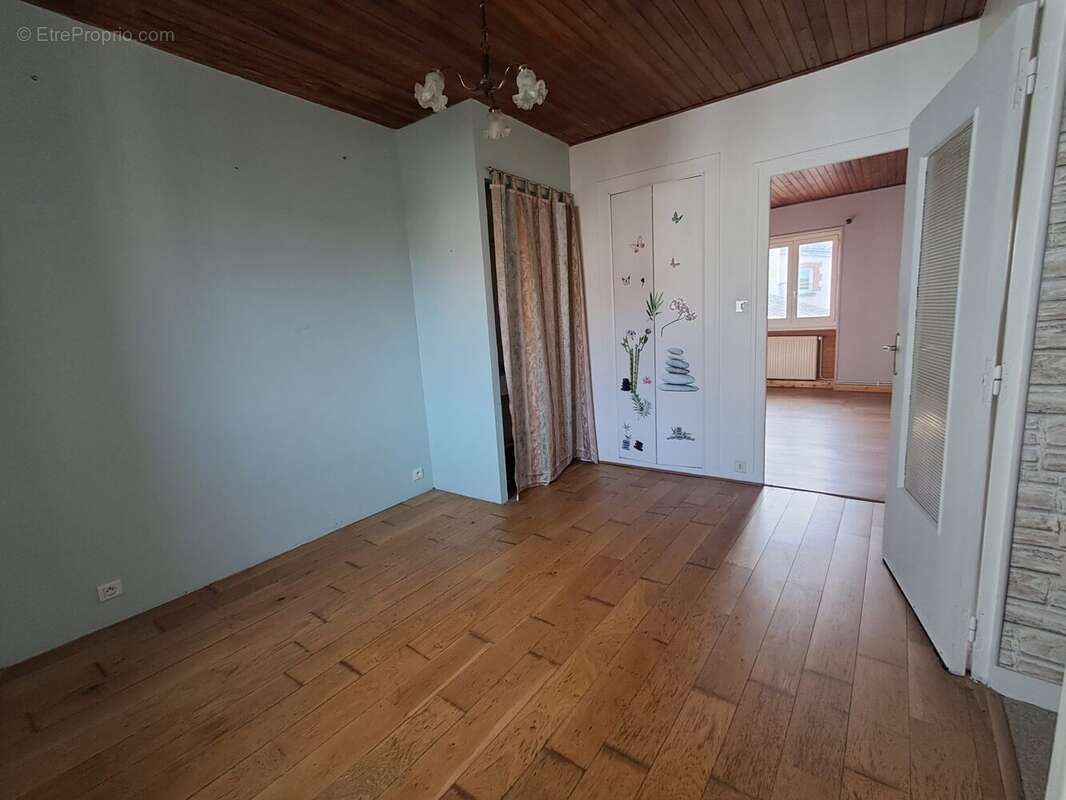 Maison à USSON-EN-FOREZ