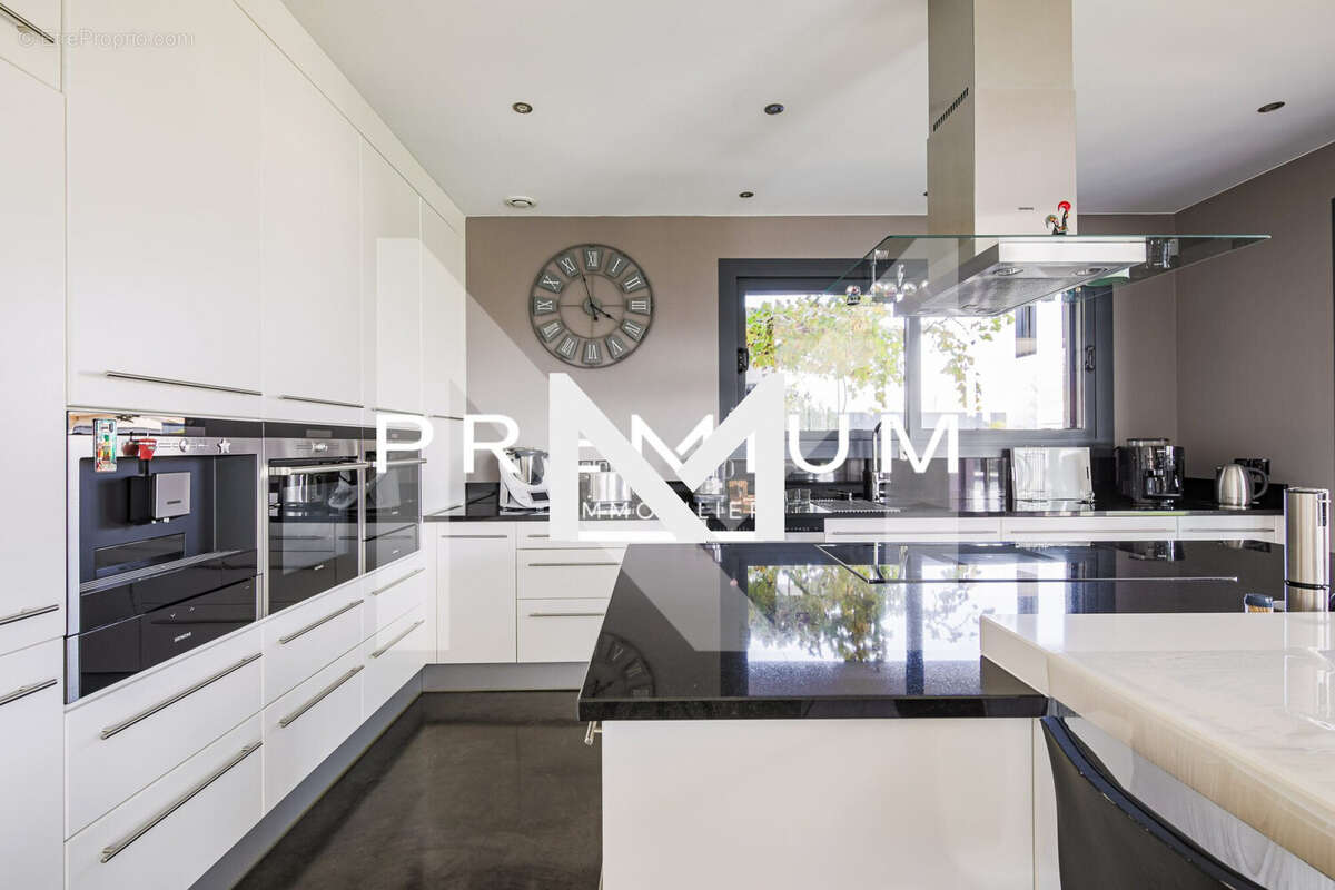 Maison à SAINT-ISMIER