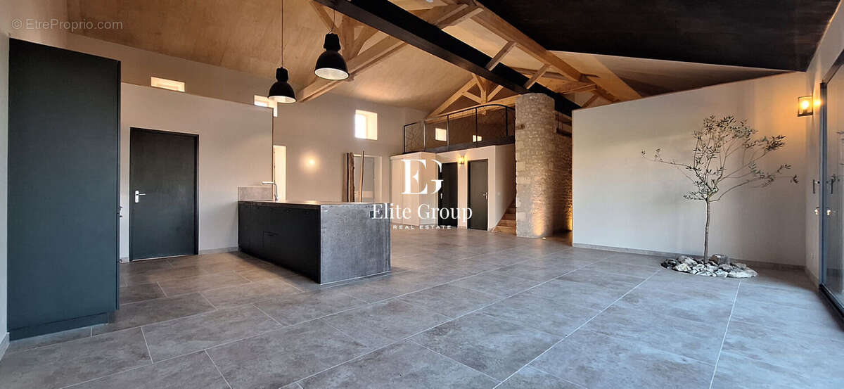 Maison à BARBEZIEUX-SAINT-HILAIRE