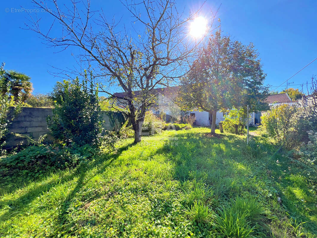 Maison à LA COURONNE