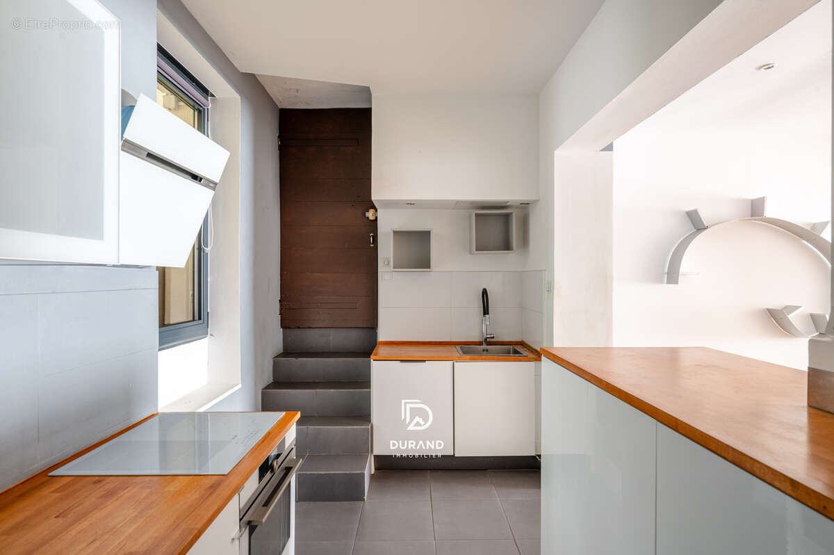 Appartement à MARSEILLE-6E