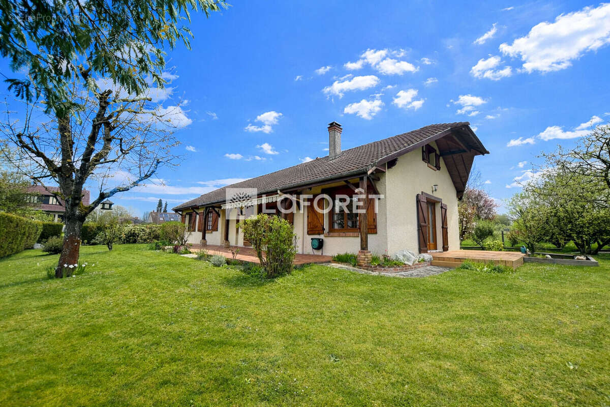 Maison à RONCHEROLLES-SUR-LE-VIVIER