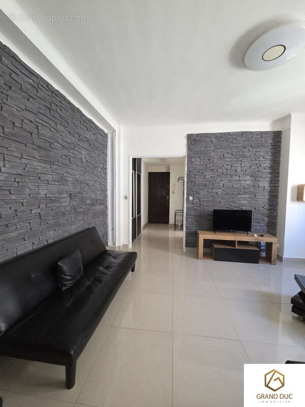 Appartement à MARSEILLE-2E