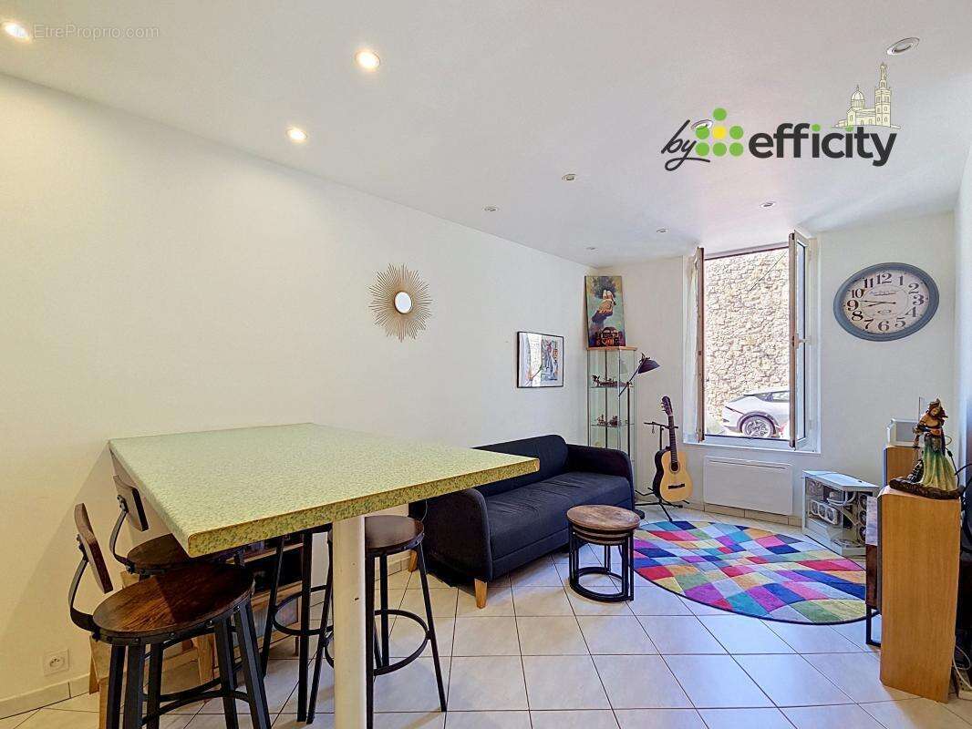 Appartement à MARSEILLE-7E