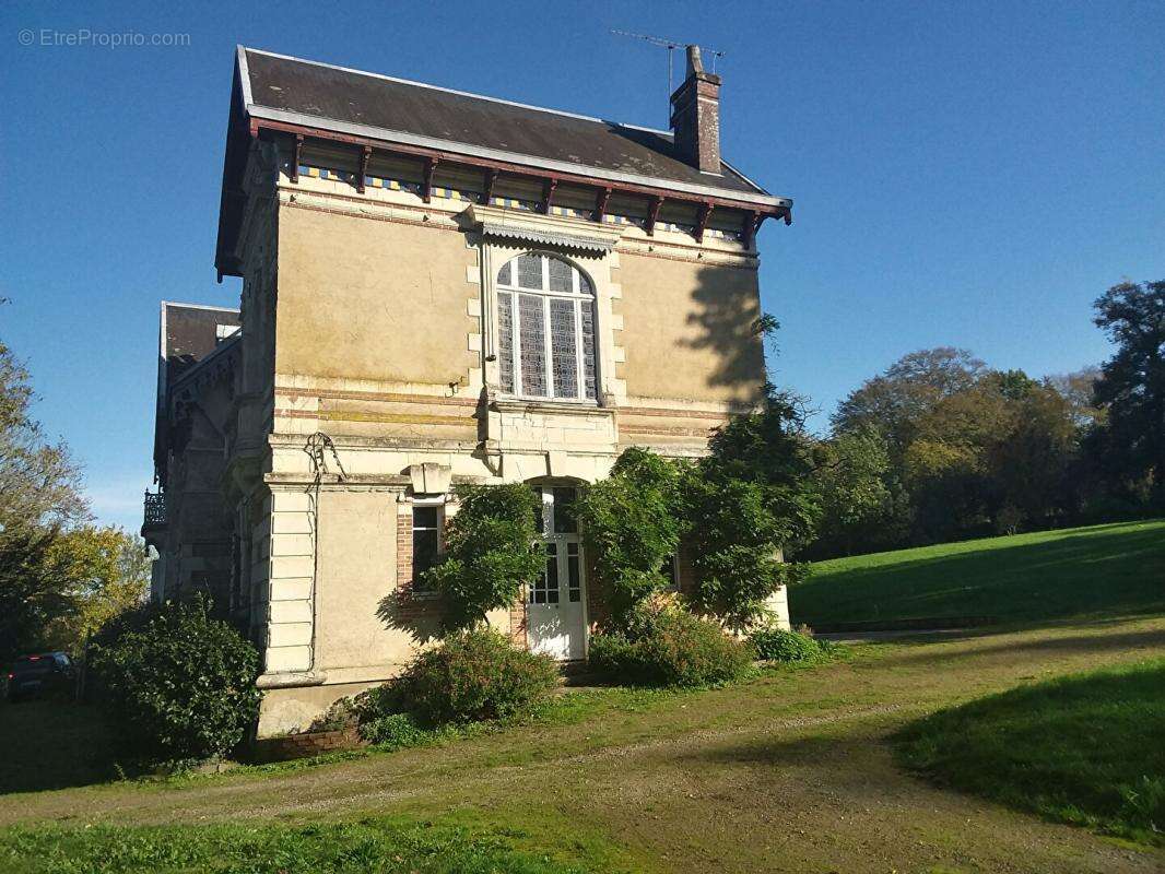 Manoir de 1850, maison de gardien et tennis sur un parc de 5ha - photo 3
