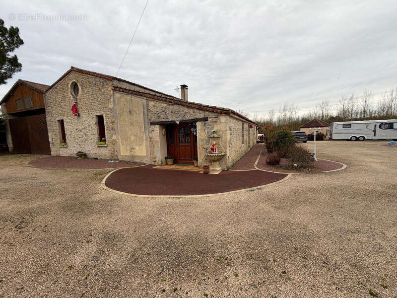 Maison à SAINT-VALERIEN