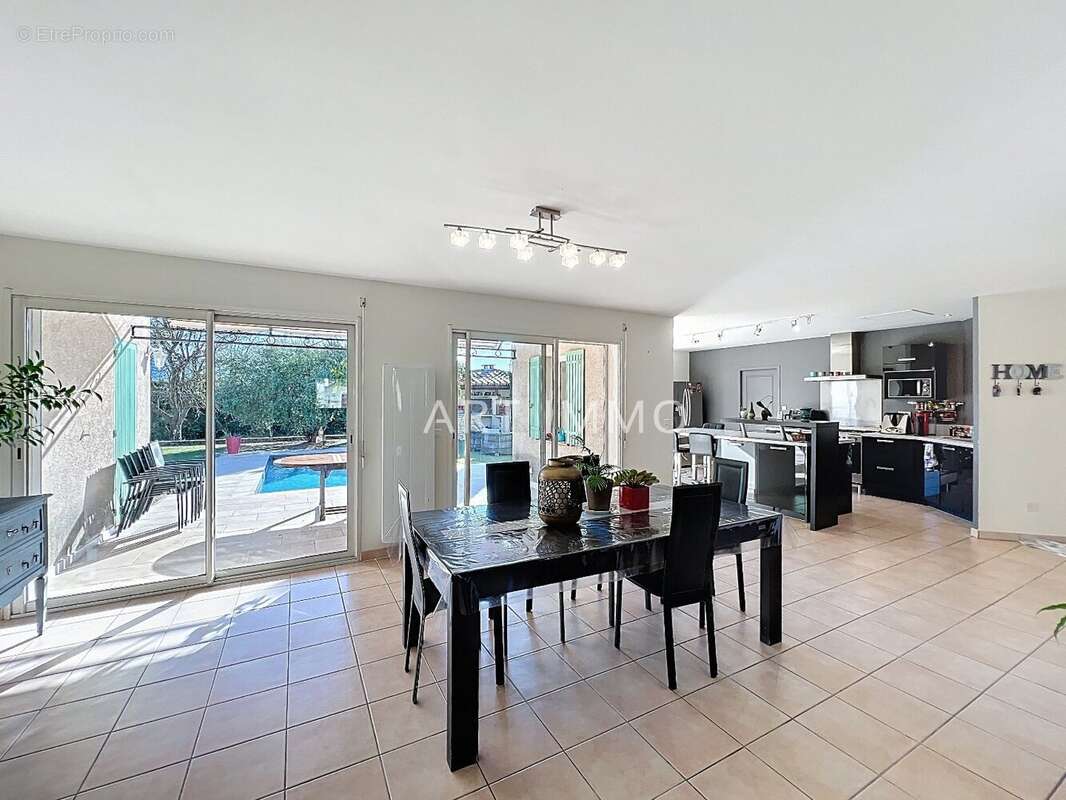 Maison à CABRIERES-D&#039;AVIGNON