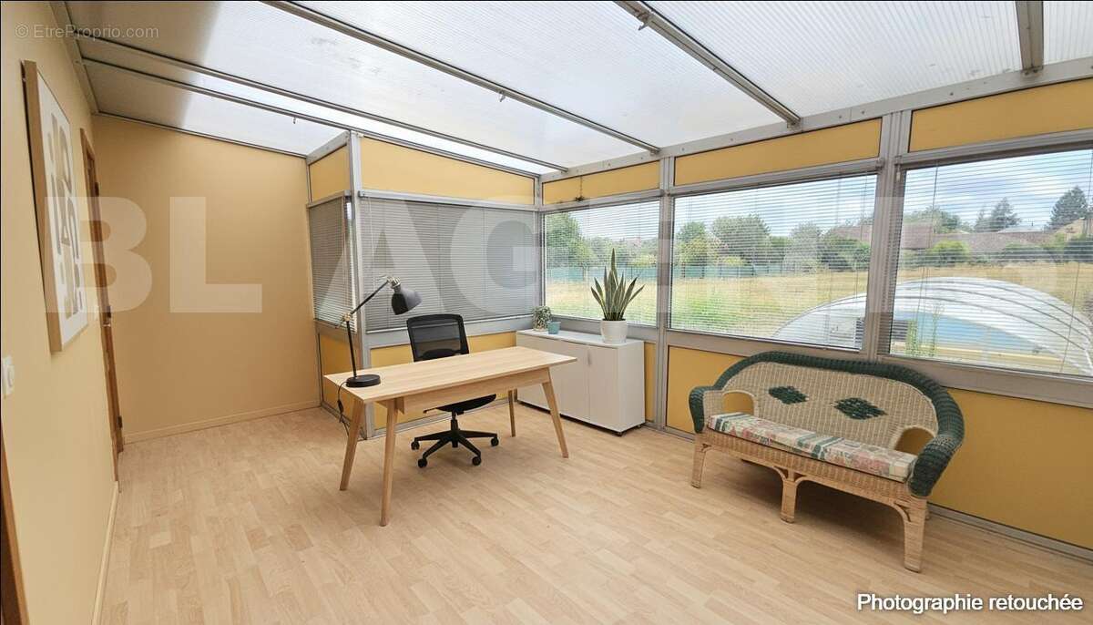 generated_2025-10-13T13_31_40 - Maison à CHANGE