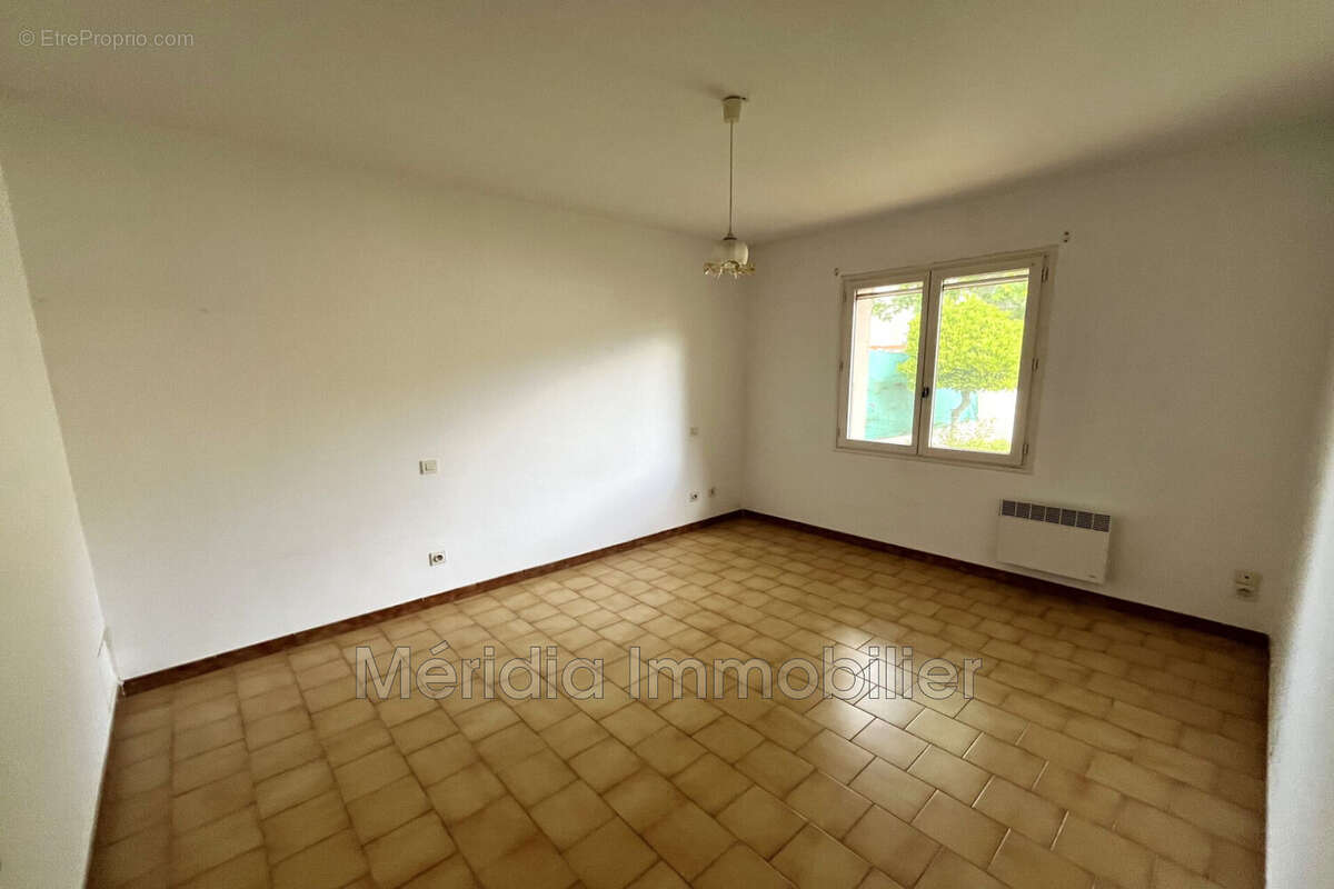 Maison 73 m² à Nefiach  - photo 9