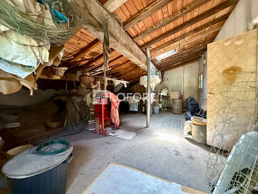 Maison à SAINTE-CROIX-DU-MONT