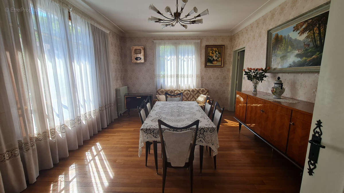 Maison à BURES-SUR-YVETTE