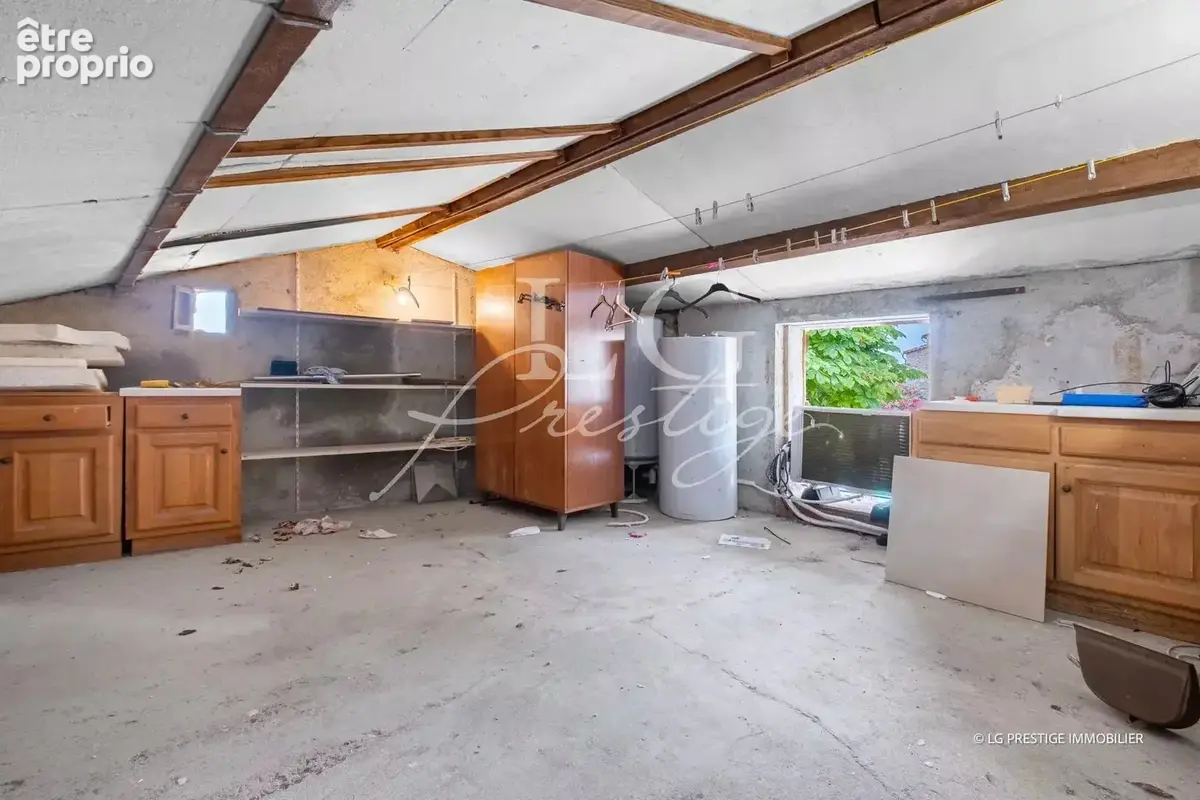 APPARTEMENT T3 – 71 m² + GRENIER DE 20 m² – À RAFRAÎCHIR – CALLIAN VILLAGE - Gros potentiel – Idéal résidence principale ou inve - photo 7