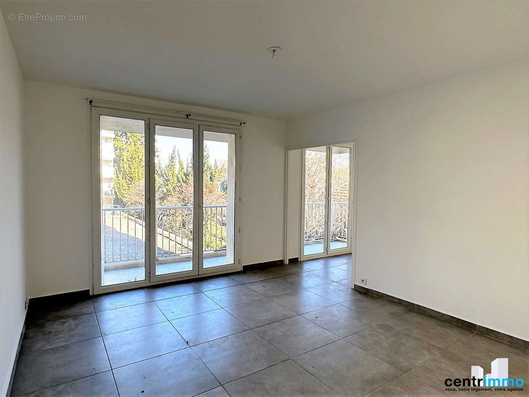 Chambre - sàm 71 Centrimmo - Appartement à MONTPELLIER