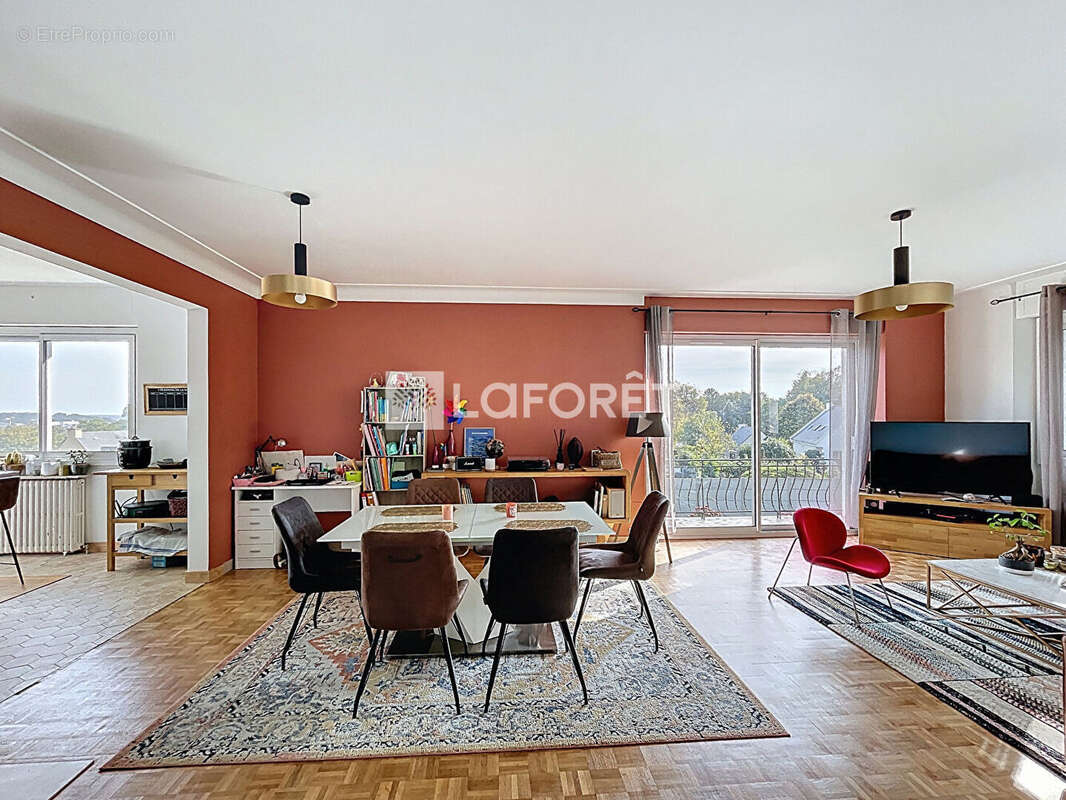 Maison à SAINT-JEAN-LA-POTERIE