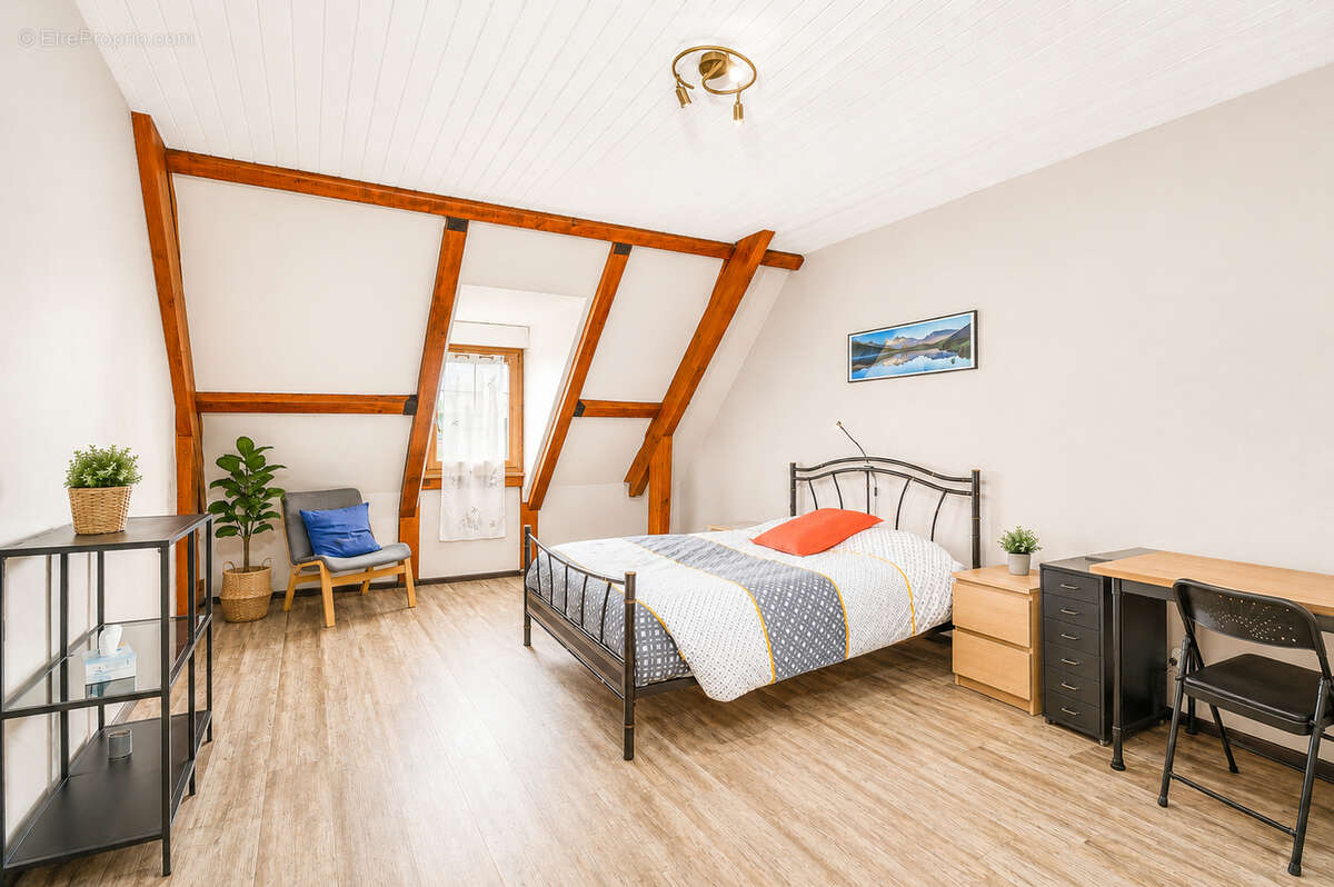 13 minutes à l'Est de Beaune : Maison 1994 avec grand terrain : 4 chambres : Pièce de vie de 40 m2 - photo 5