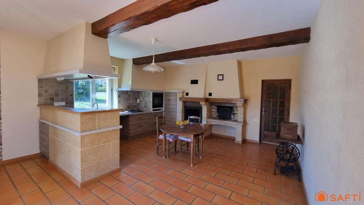 Photo 4 - Maison à ROCHEGUDE
