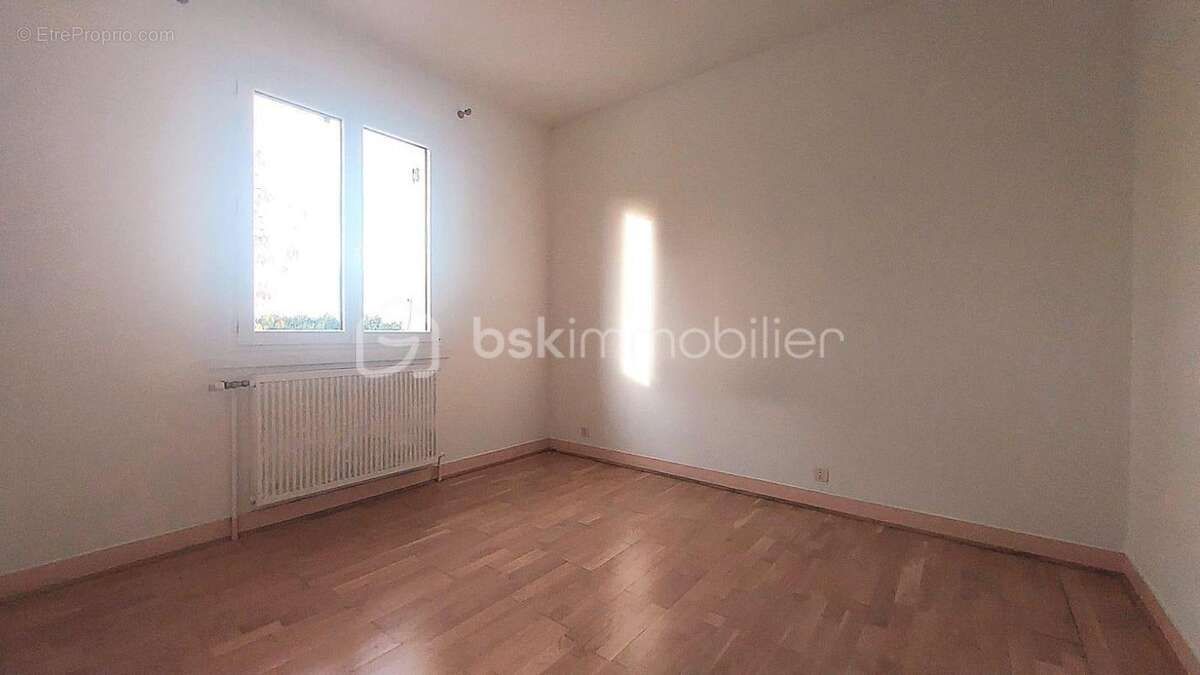 Maison à SAINT-PERAVY-LA-COLOMBE