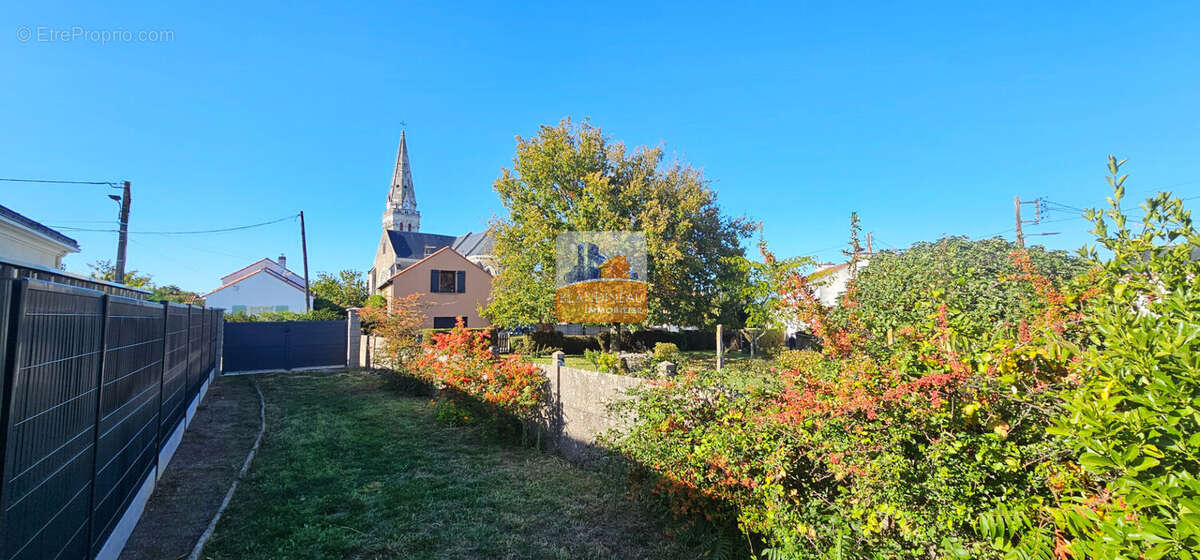 Maison à LE PELLERIN