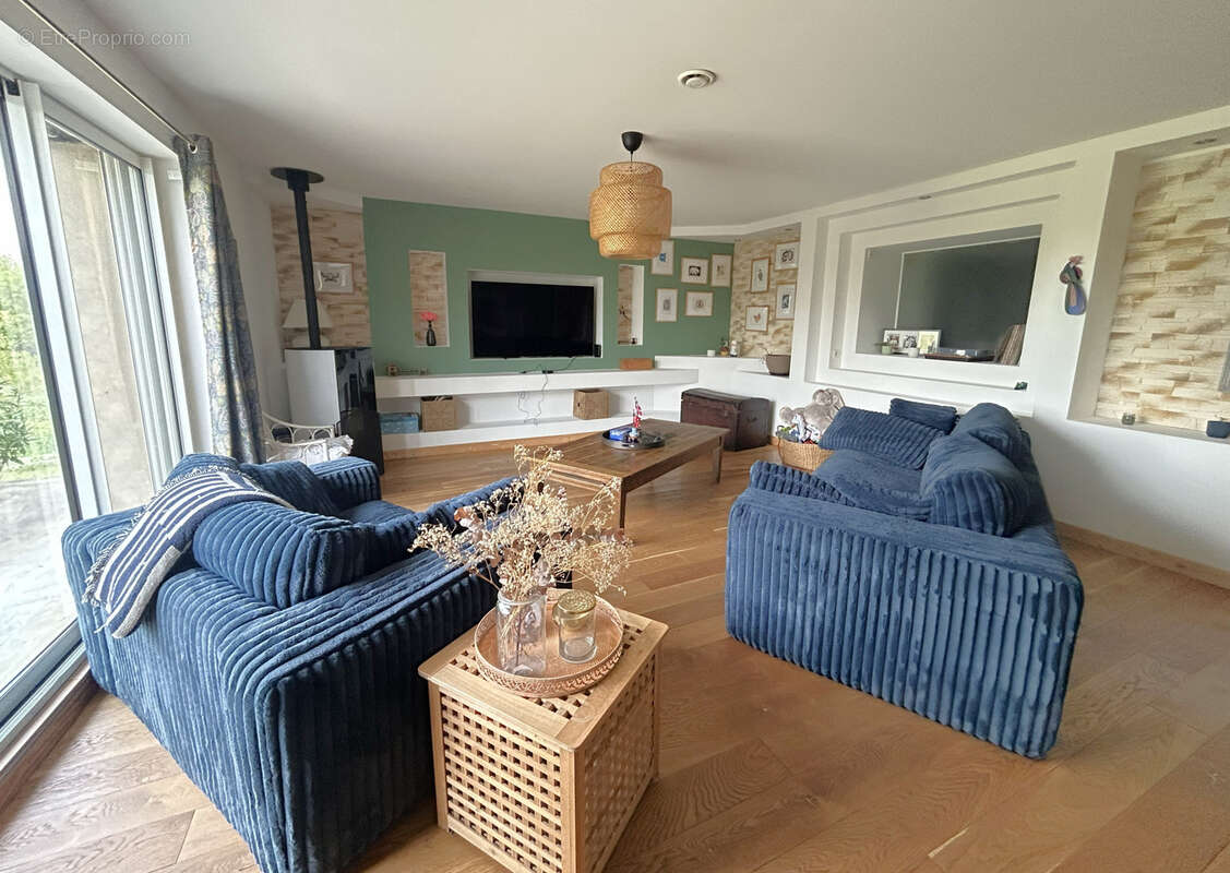 Maison à VILLARS-LES-DOMBES