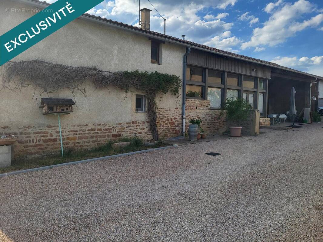 Photo 1 - Maison à PONT-DE-VEYLE