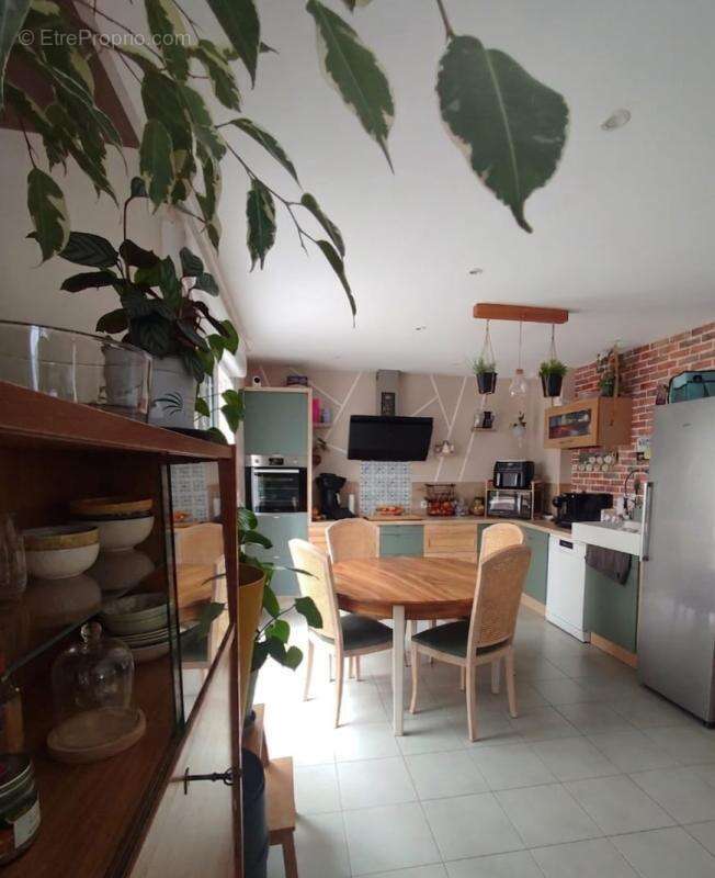 Maison à BEAUMONT-LA-RONCE