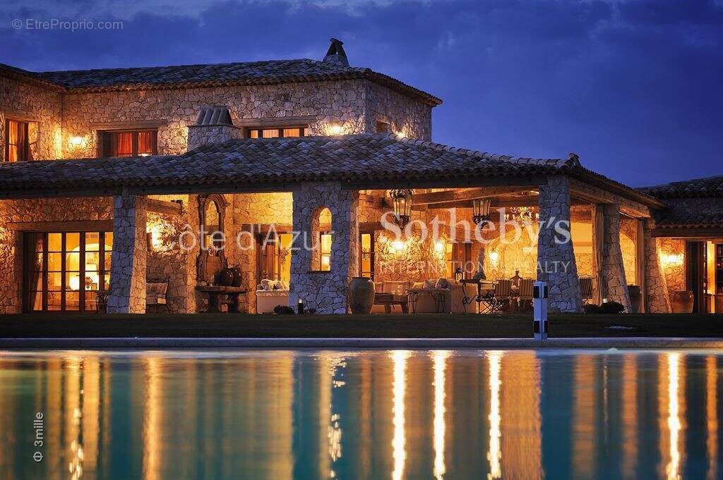 Maison à LES ADRETS-DE-L'ESTEREL