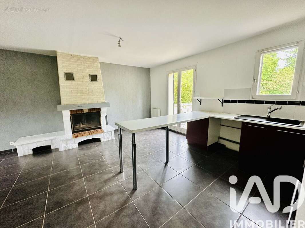 Photo 3 - Maison à SAINT-PREST