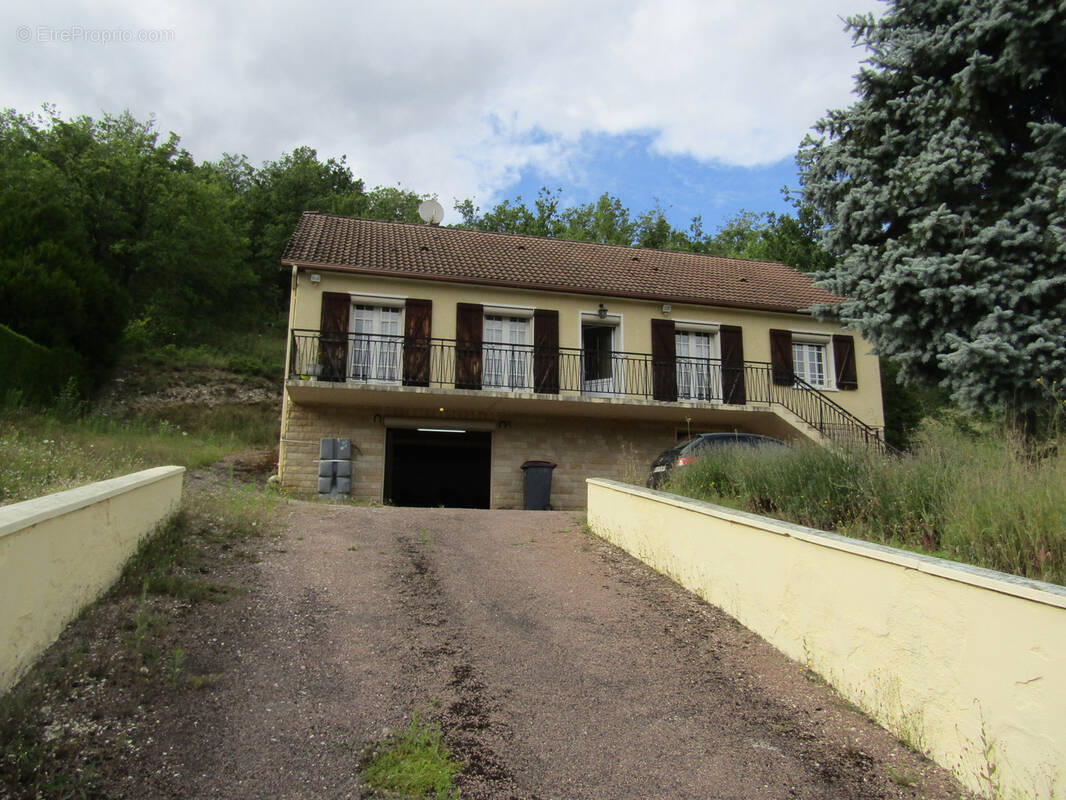 Maison à MONTBARD