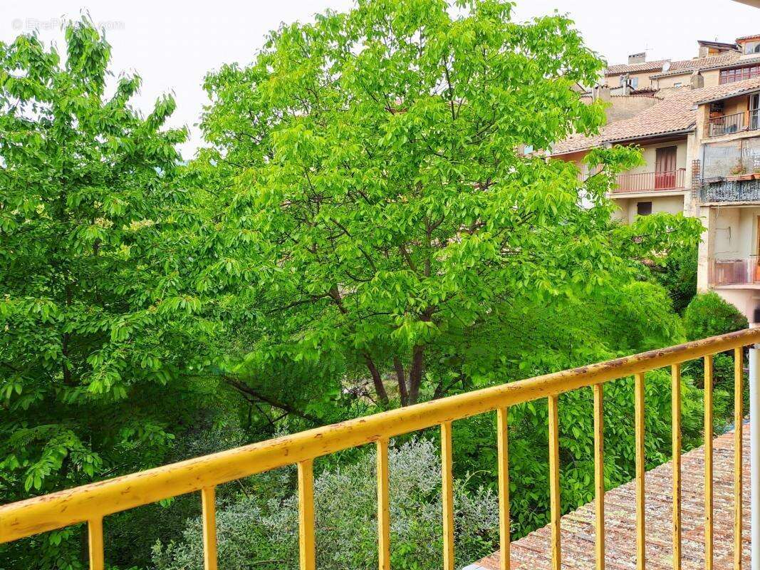 Appartement à VOLONNE