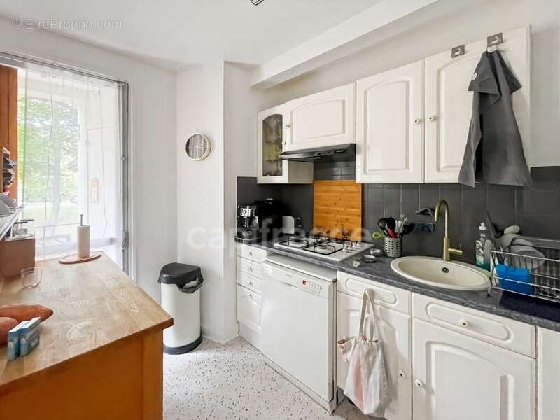 Bel Appartement rénové avec balcon à vendre 3 pièces CHANTILLY (60) - box Garage - CENTRE VILLE CHANTILLY - GARE PARIS TER 25min - photo 6