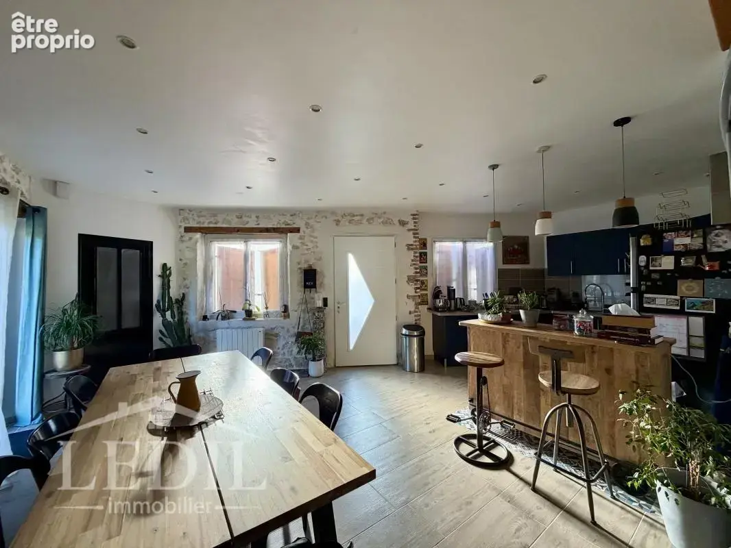 Maison en pierre rénovée - Charme de l'ancien et confort du quotidien - photo 8