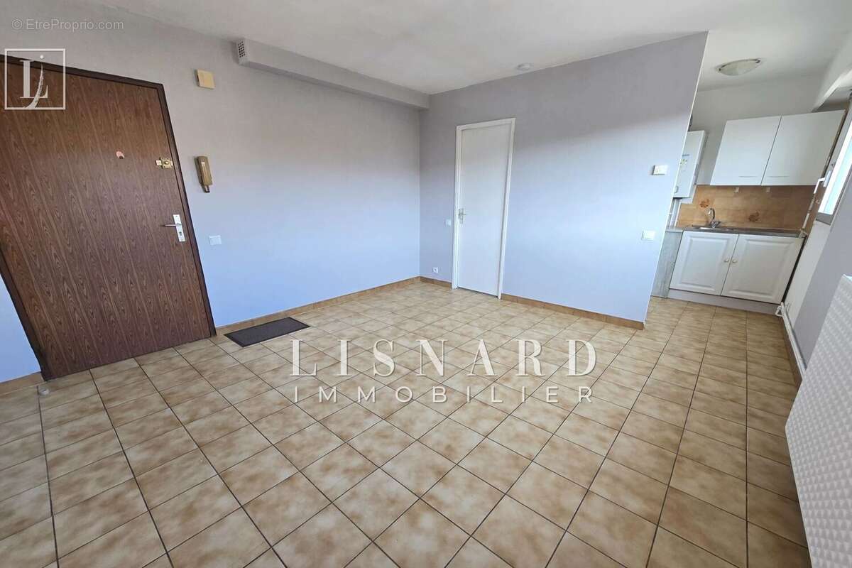 Appartement à VALLAURIS