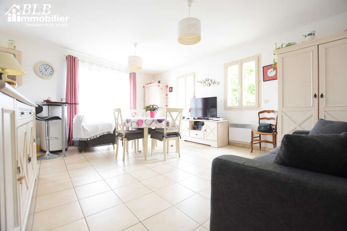 Appartement à LES ESSARTS-LE-ROI