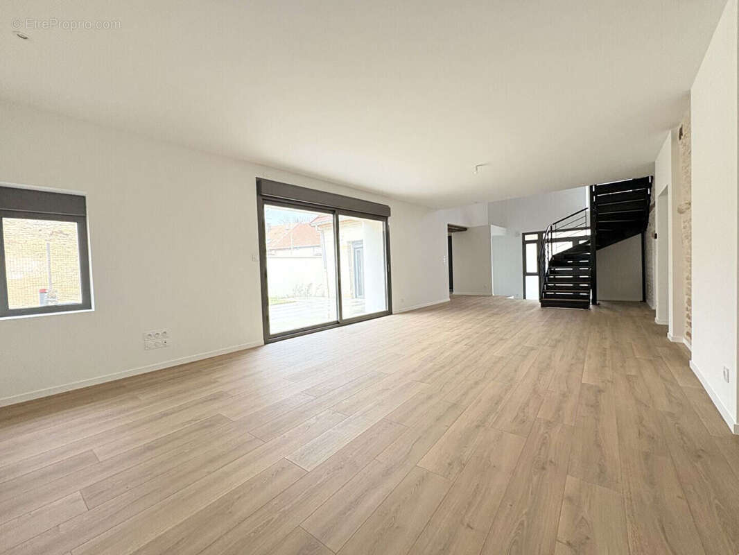 Maison à MARSANNAY-LE-BOIS