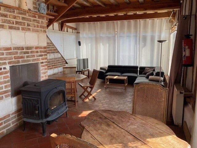 Maison à FEUQUIERES-EN-VIMEU