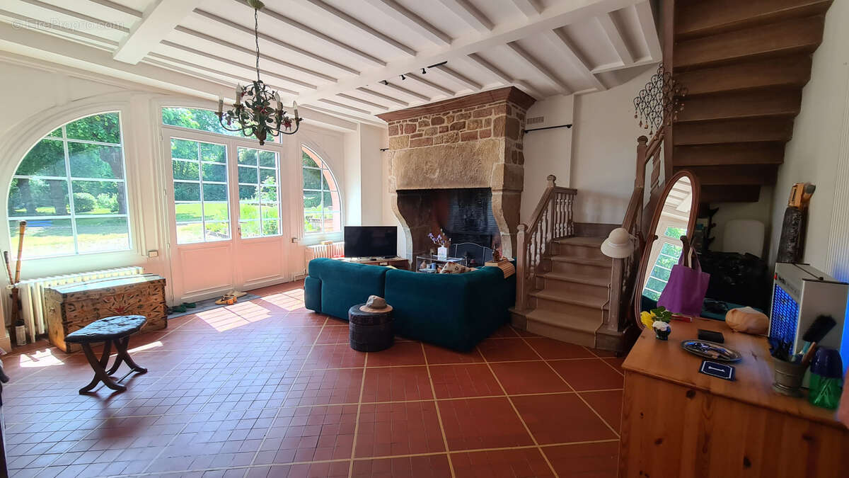 Maison à MEYSSAC