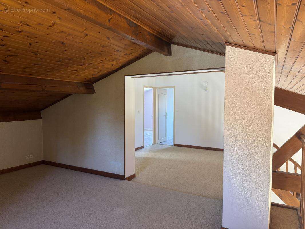 Maison 4 chambres et double garage - photo 10