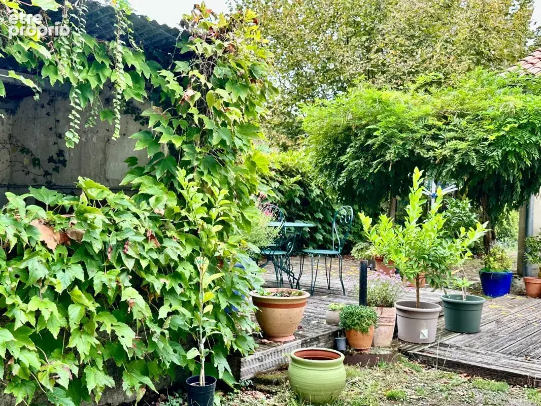 Blanquefort – maison en pierre 195 m² – 4 chambres, jardin sans vis-à-vis et dépendance - photo 3