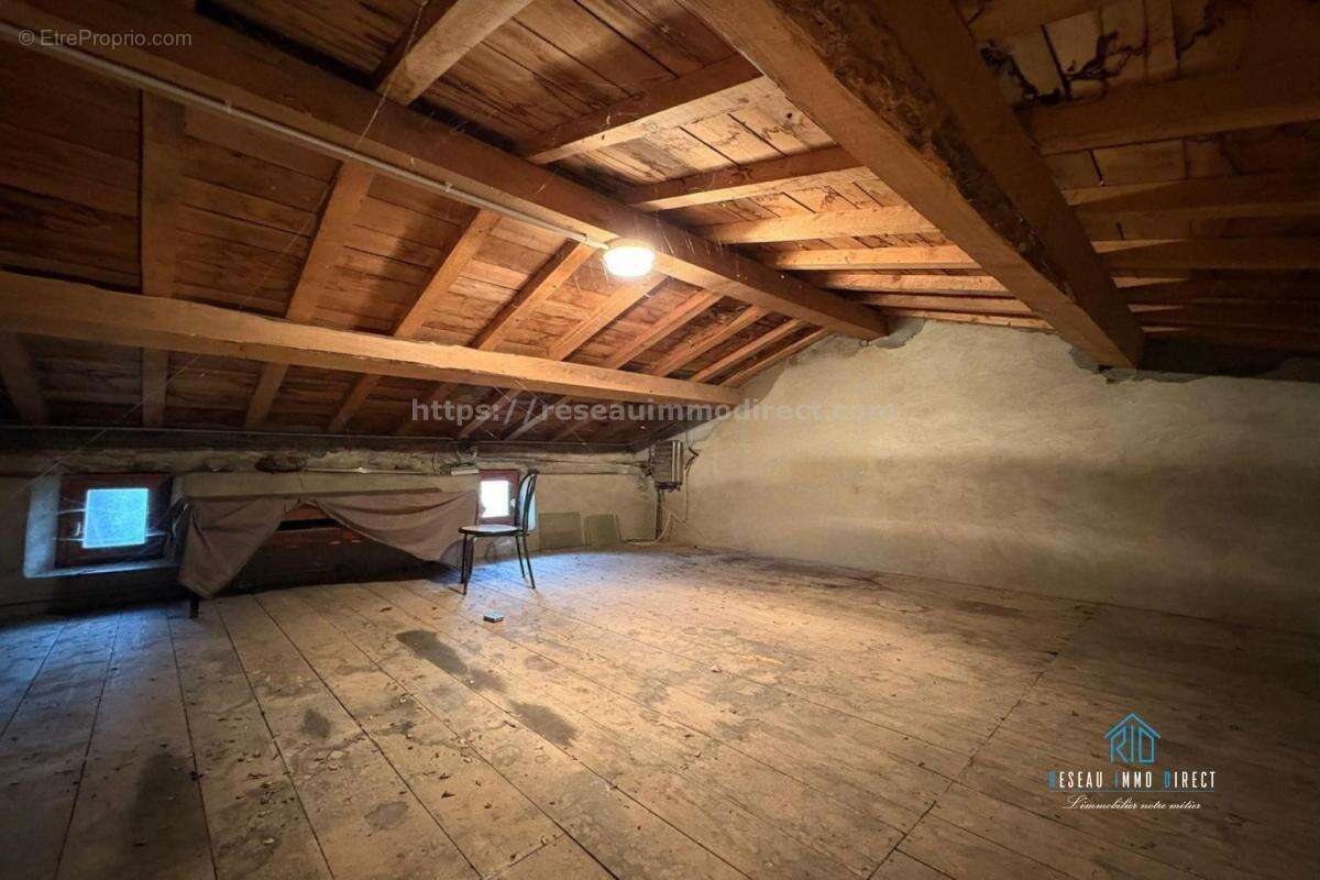 Maison à REVEL-TOURDAN