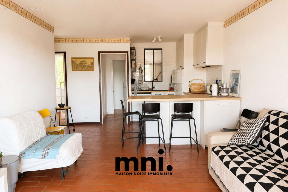 Appartement à SIX-FOURS-LES-PLAGES