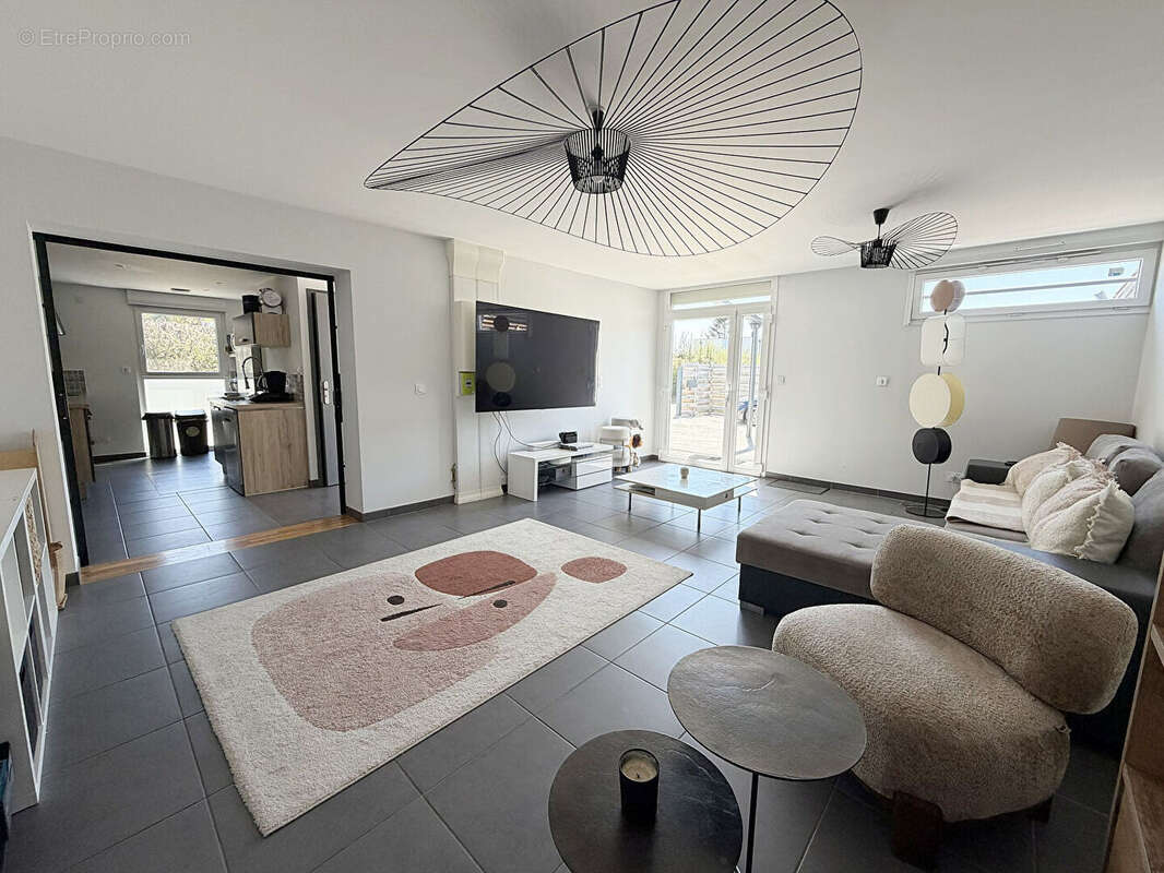 A vendre - loft  saint contest / cairon 7 pièce(s) 170 m2 - photo 2
