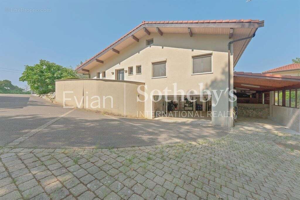 Villa à Chens-sur-Léman avec piscine et annexe - photo 7