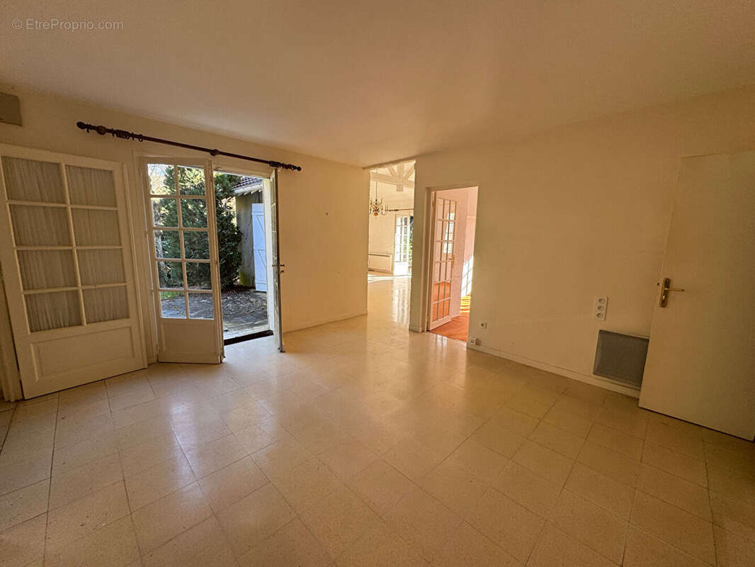 Maison à MONTFORT-L'AMAURY