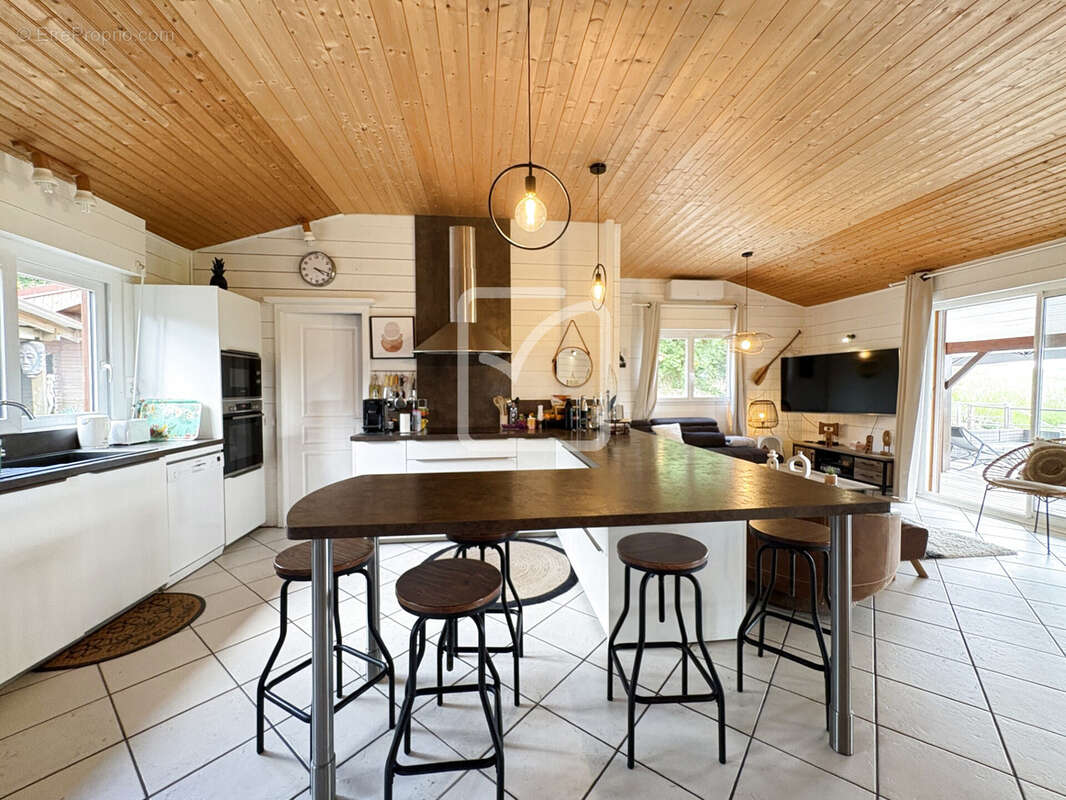 Maison à BELMONT-BRETENOUX