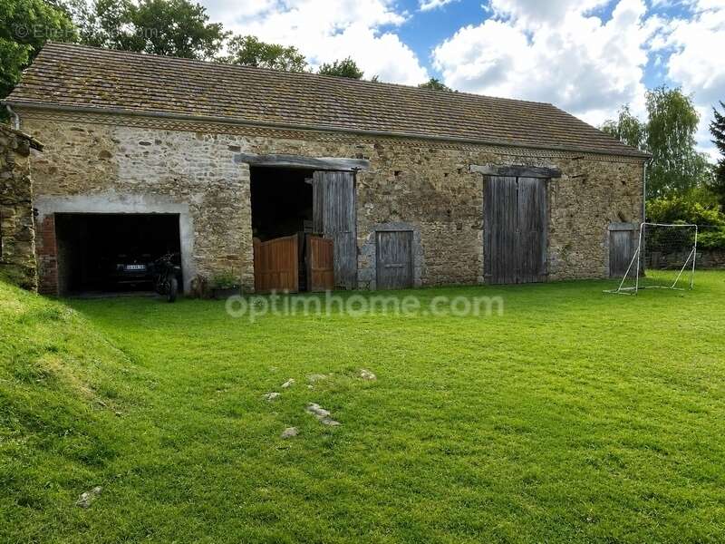 Maison à MAGNAC-LAVAL