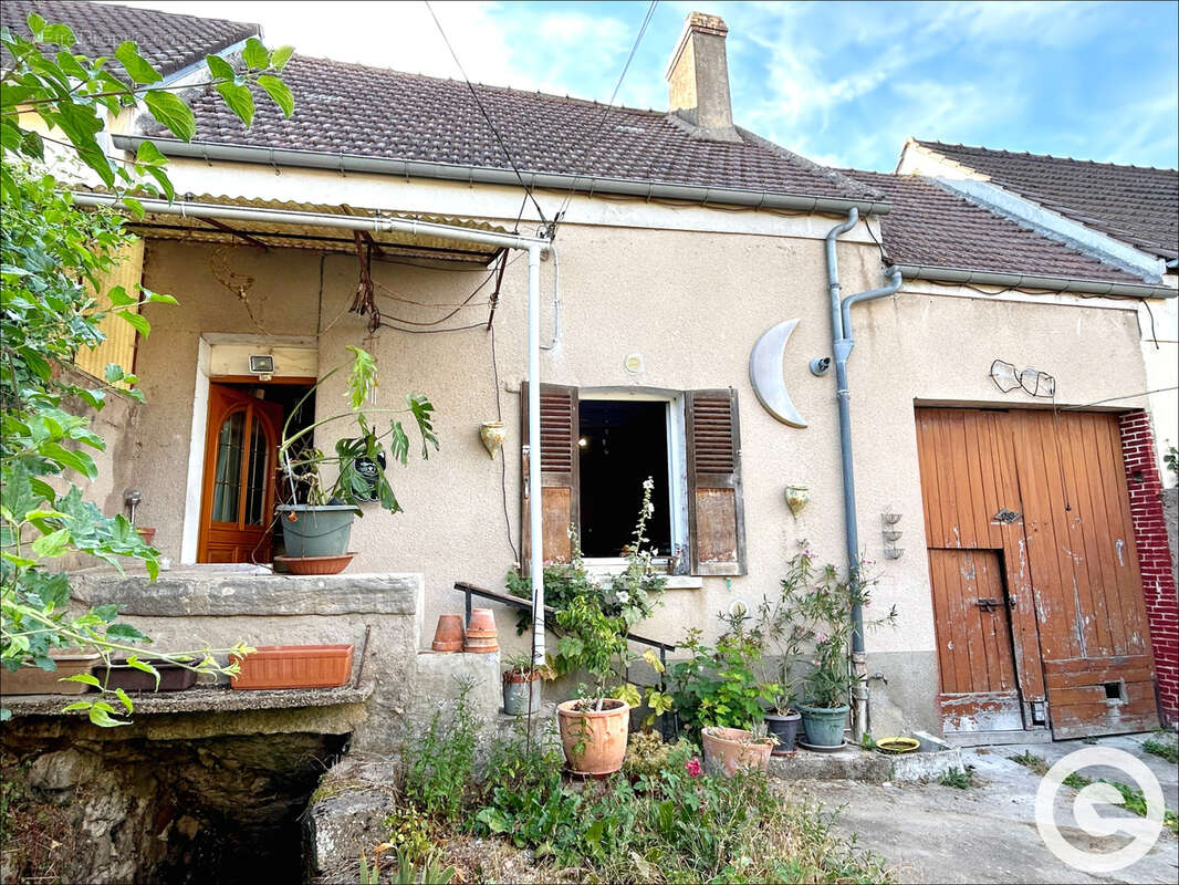 Maison 2 pièces 49.56 m2   Grange et dépendance et fort pententiel d'évolution    Terrain 389 m2   VILLEMANOCH - photo 14