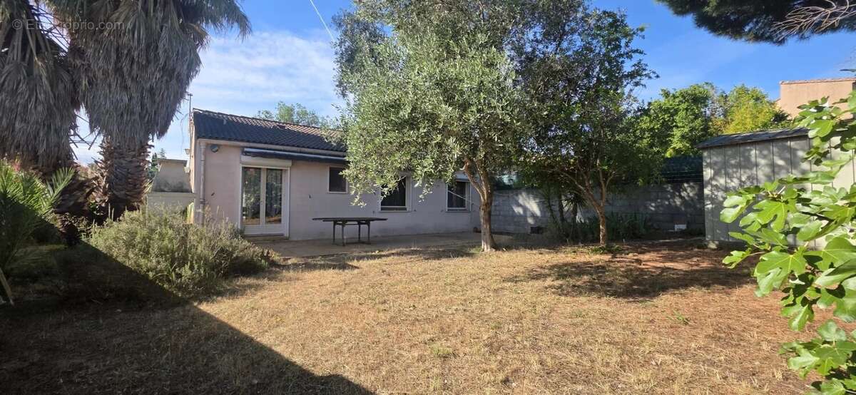Maison à GINESTAS